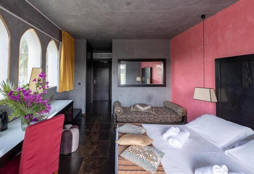 标准三人间, Amareclub Baia Dei Turchi Resort   Adults Only