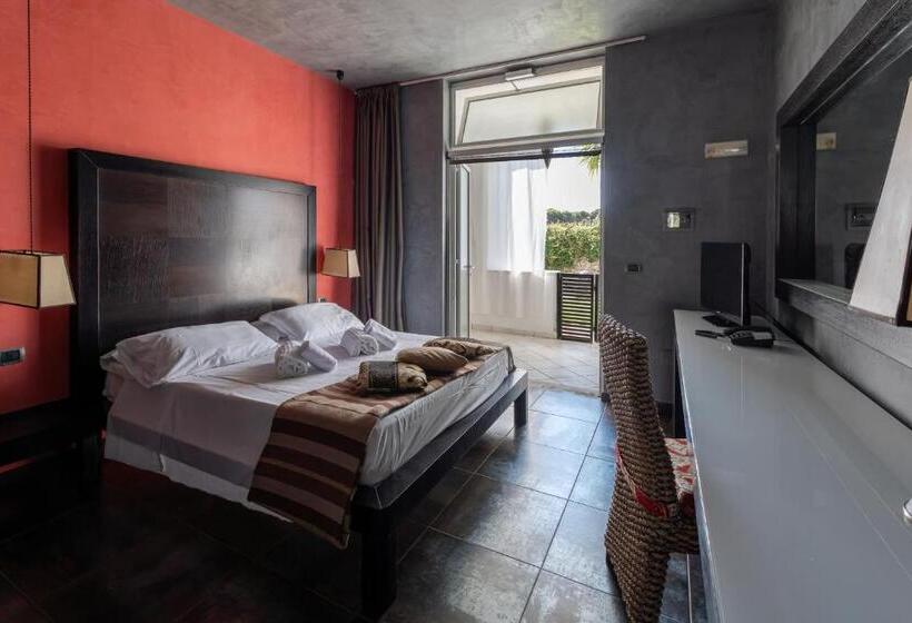 标准三人间, Amareclub Baia Dei Turchi Resort   Adults Only