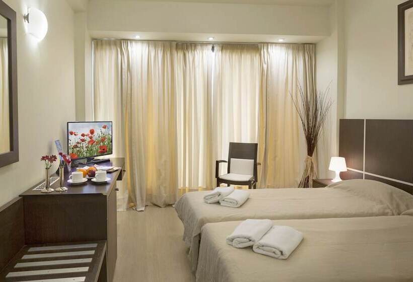اتاق استاندارد سه نفره, Blue Sea Hotel Alimos
