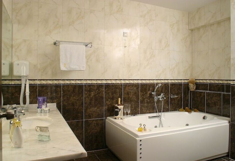 اتاق خانوادگی, Blue Sea Hotel Alimos