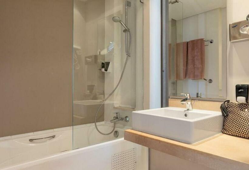 اتاق استاندارد با چشم‌انداز دریا, Club Palm Azur Families And Couples