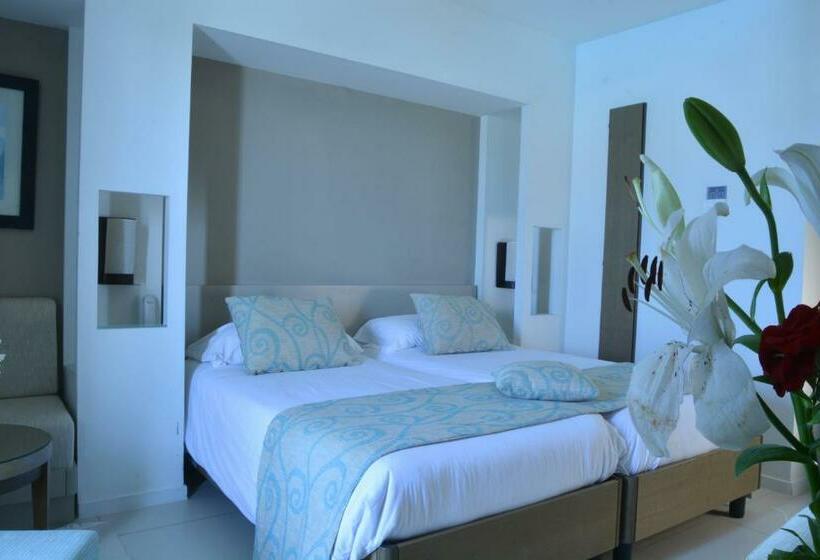 Chambre Standard Individuelle, Club Palm Azur  Couples And Families Only