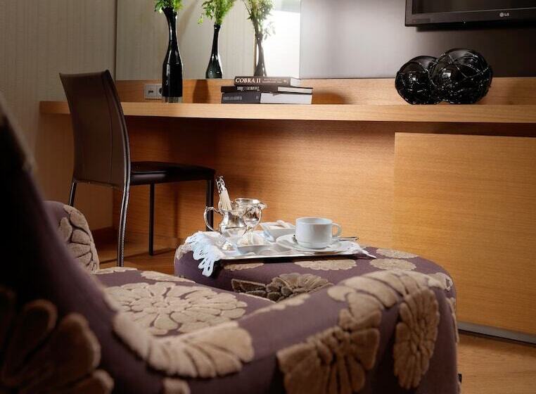 اتاق سوپریور, Divani Escape