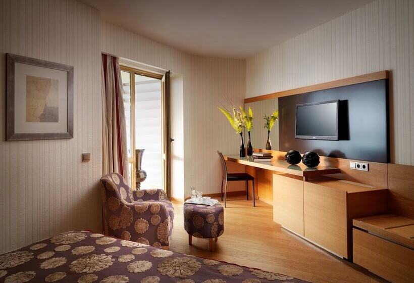 اتاق سوپریور, Divani Escape