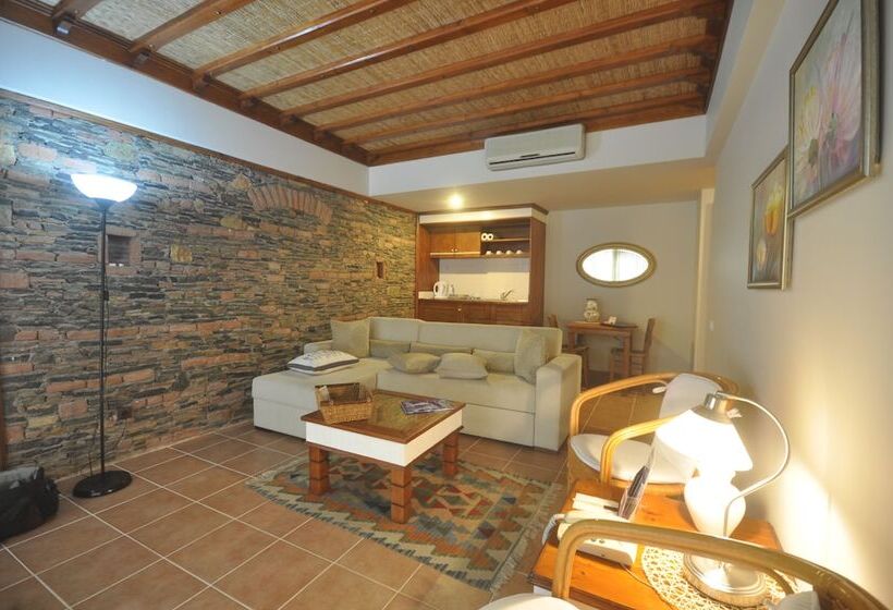 سوییت با چشم‌انداز باغ, El Vino Hotel & Suites