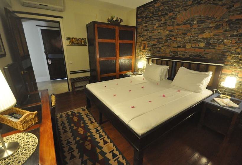 سوییت با چشم‌انداز باغ, El Vino Hotel & Suites