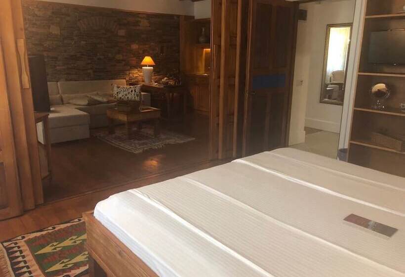 Deluxe Suite Sea View, El Vino Hotel & Suites