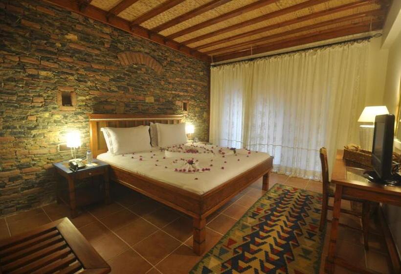 سوییت با چشم‌انداز باغ, El Vino Hotel & Suites