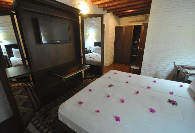 اتاق اکونومی, El Vino Hotel & Suites
