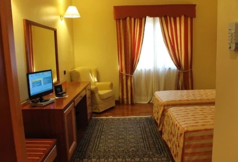 Standard Single Room, Grillo