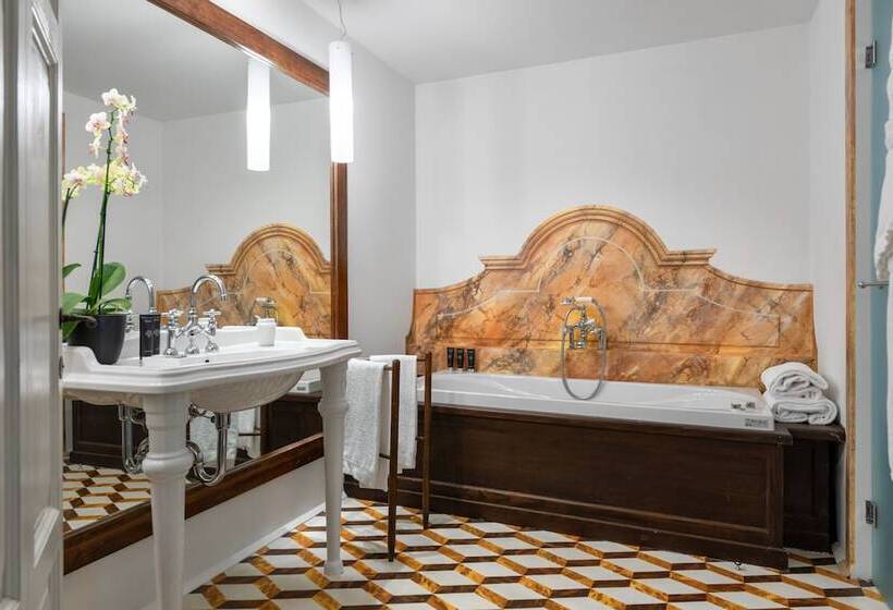 سوییت, Il Salviatino Firenze