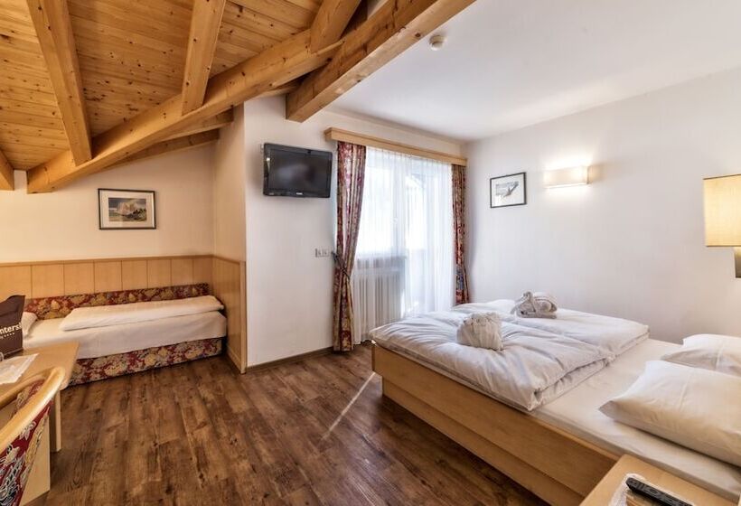 Habitación Estándar, Interski