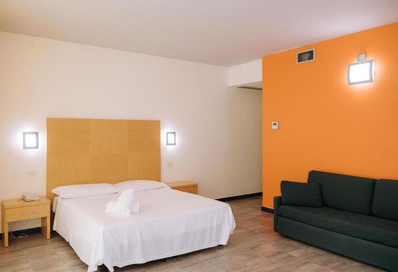اتاق راحتی سه تخته, Nicolaus Club Magna Grecia
