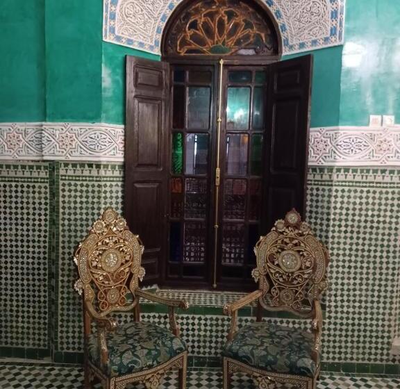 سوئیت رویال, Palais Al Firdaous