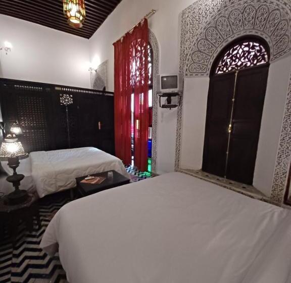 اتاق استاندارد با چشم‌انداز استخر, Palais Al Firdaous
