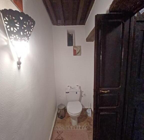 اتاق استاندارد با چشم‌انداز استخر, Palais Al Firdaous