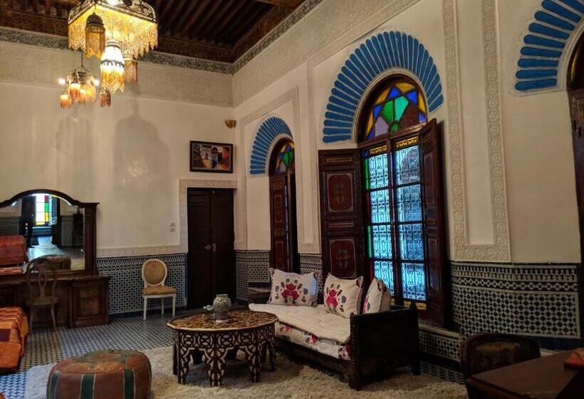 مجموعه ویستا شهر, Palais Al Firdaous