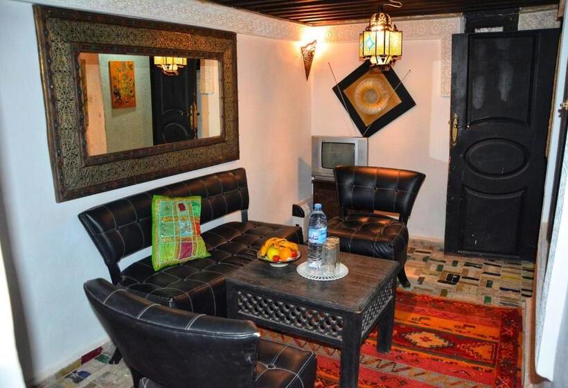 اتاق استاندارد چهار تخته, Palais Al Firdaous