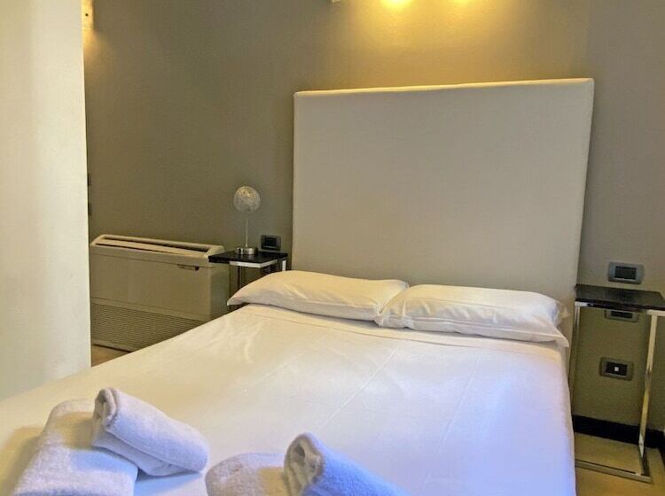 Standard Room, S Firenze Select Executive