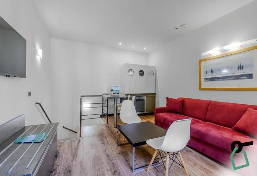 اتاق استاندارد چهار تخته, Hotiday Aparthotel Firenze