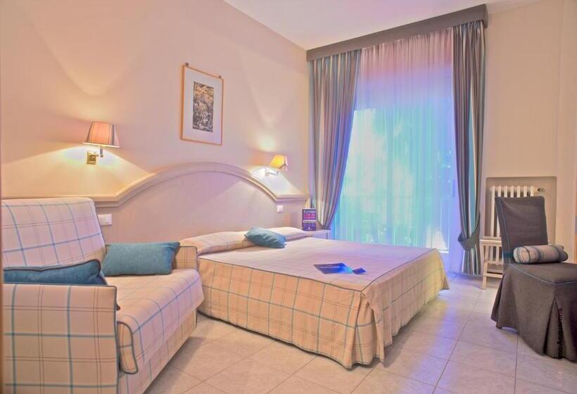 اتاق استاندارد سه نفره, Splendid