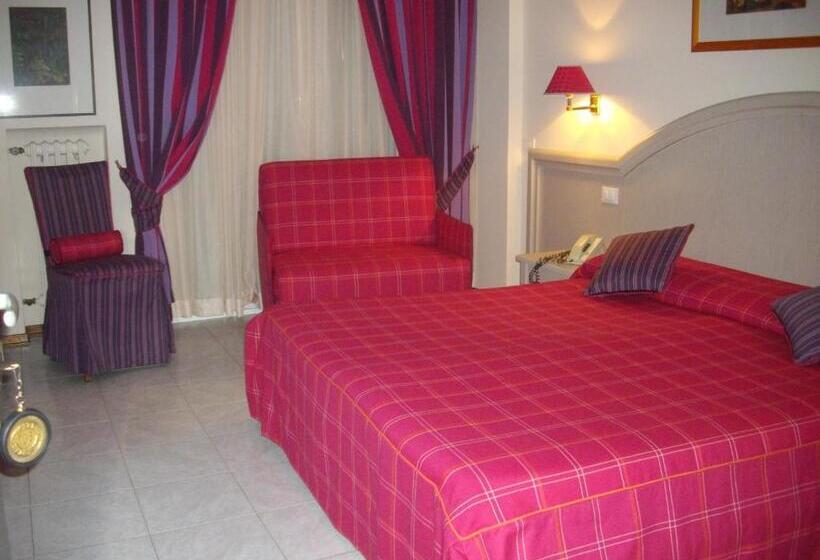 اتاق استاندارد سه نفره, Splendid