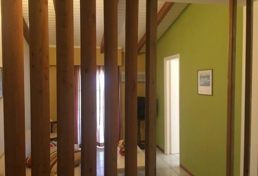 اتاق سوپریور, Sunrise Inn