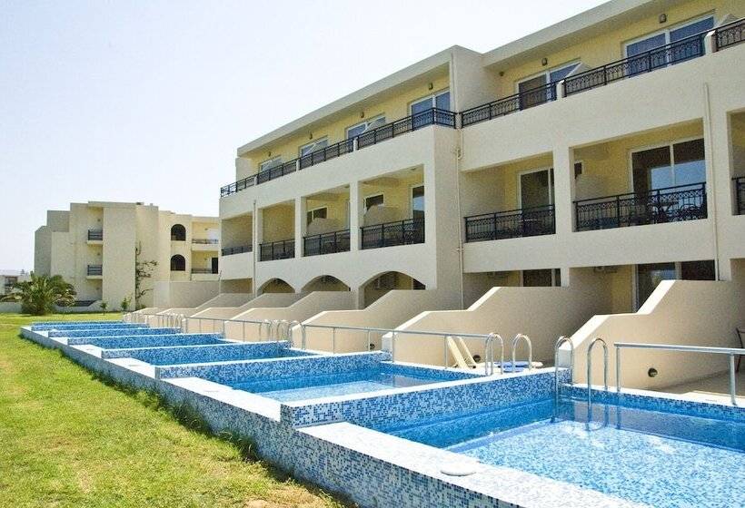 Junior Suite with Pool, Vantaris Palace