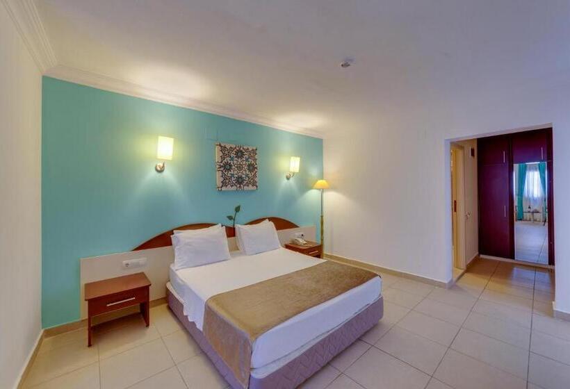 اتاق خانوادگی, Yelken Mandalinci Spa & Wellness Hotel   All Inclusive