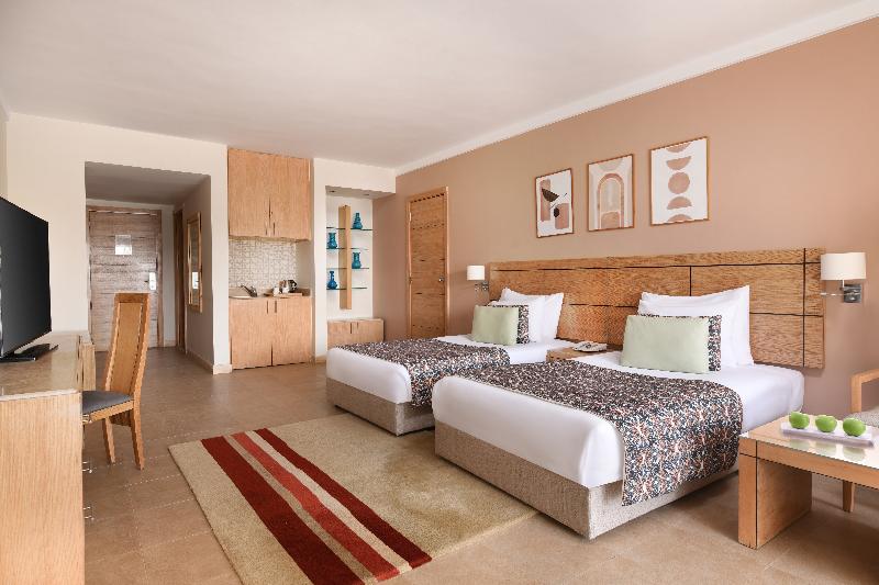 Superior Triple Room, Jaz Little Venice Golf Resort