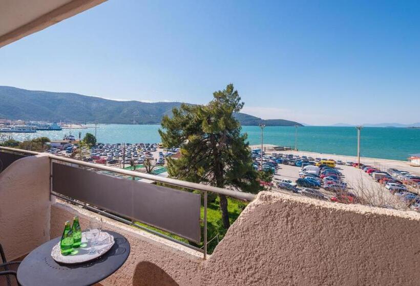اتاق استاندارد سه نفره, Jolly Hotel