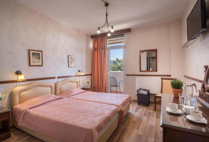 اتاق استاندارد با چشم‌انداز دریا, Jolly Hotel