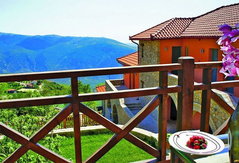 سوییت جونیور, Aegli Arachova