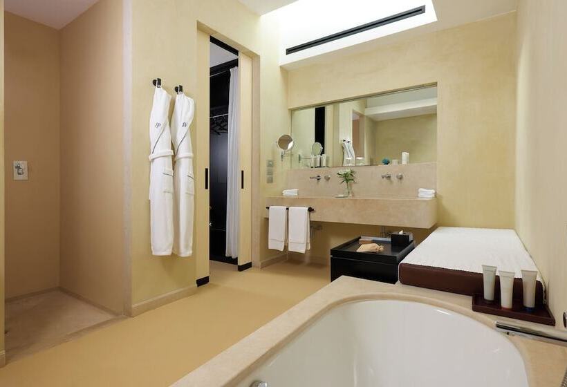 Полулюкс, Verdura Resort