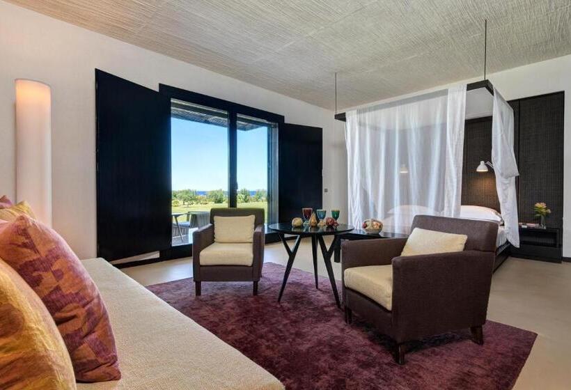 Полулюкс Одноместный с Террасой, Verdura Resort