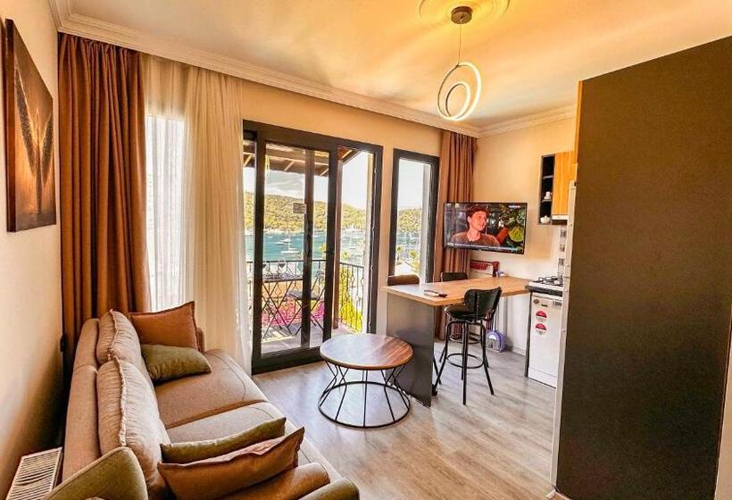 سوییت با چشم‌انداز دریا, Mykonut Boutique Suites