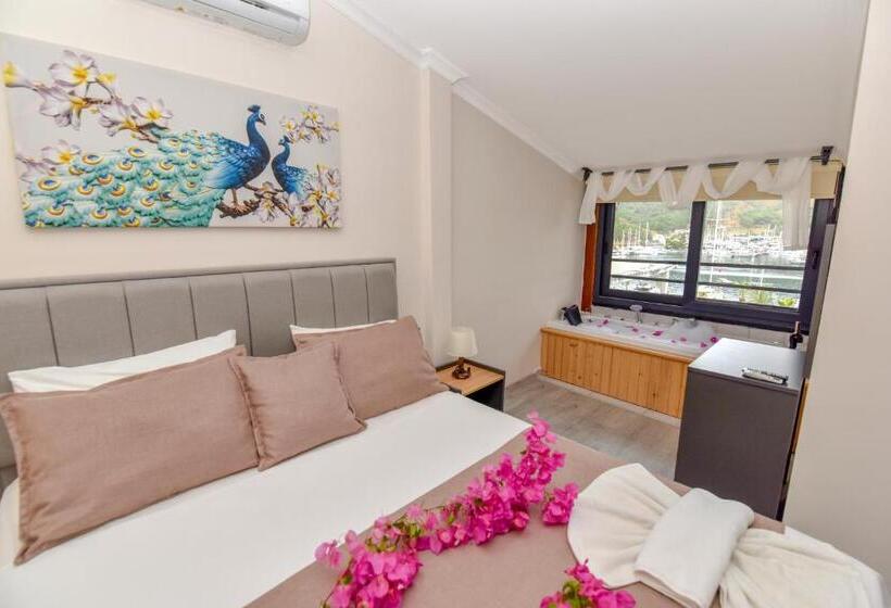 سوئیت با تخت بزرگ, Mykonut Boutique Suites