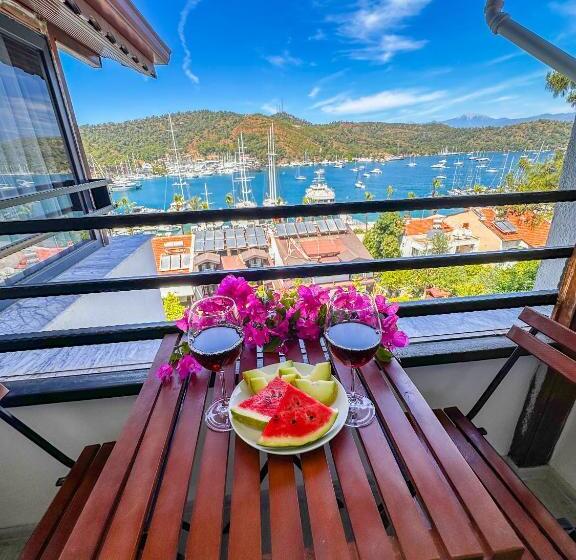 سوئیت با تخت بزرگ, Mykonut Boutique Suites
