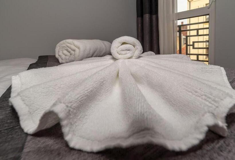 اتاق لوکس خانوادگی, Arany Apartman Miskolc