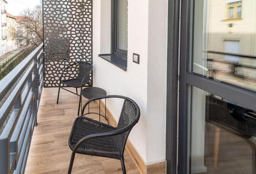 اتاق لوکس با بالکن, Arany Apartman Miskolc