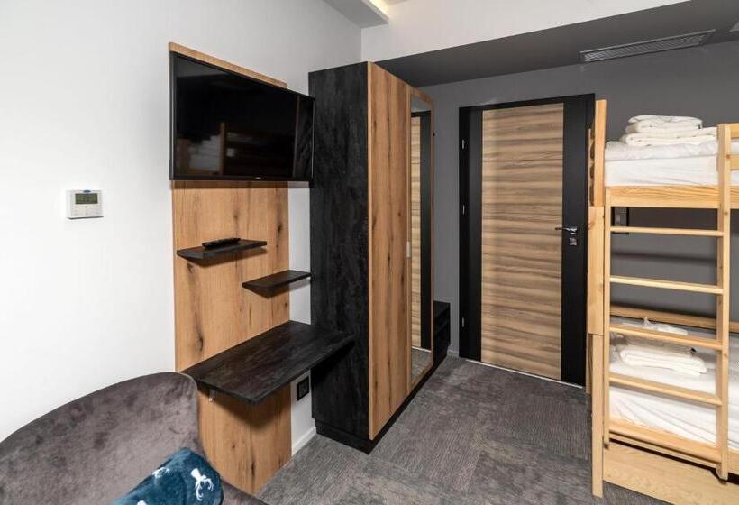اتاق لوکس خانوادگی, Arany Apartman Miskolc