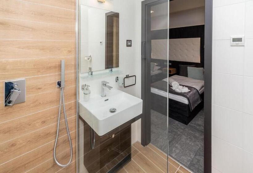 اتاق لوکس, Arany Apartman Miskolc