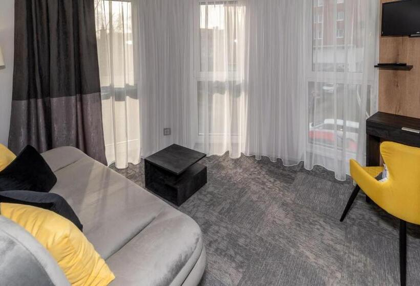 سوییت خانوادگی, Arany Apartman Miskolc