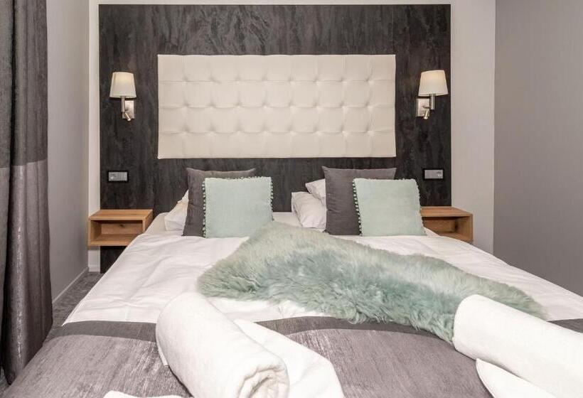 سوییت خانوادگی, Arany Apartman Miskolc