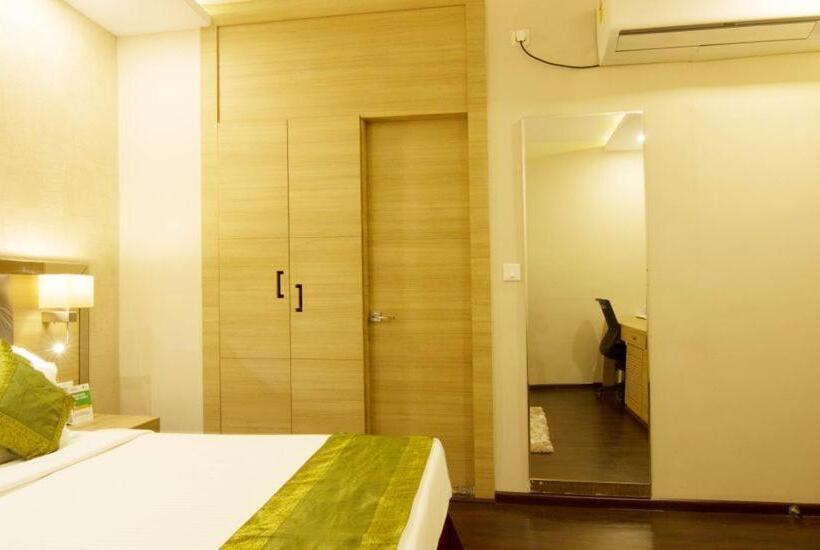 اتاق لوکس با تخت بزرگ, Kc Manor