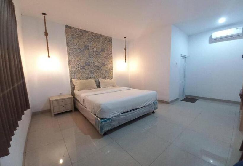 اتاق لوکس با تخت بزرگ, Oyo 90510 Sand S Residence