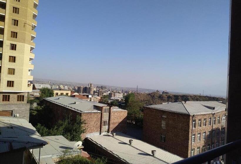 استودیو استاندارد با بالکن, Panorama Hotel On Baghramyan Avenue