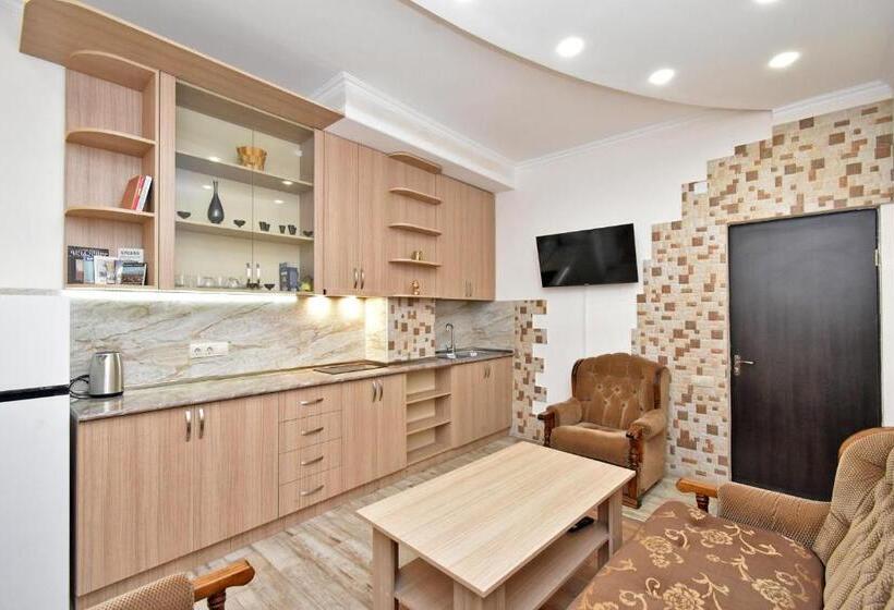 استودیو استاندارد با بالکن, Panorama Hotel On Baghramyan Avenue