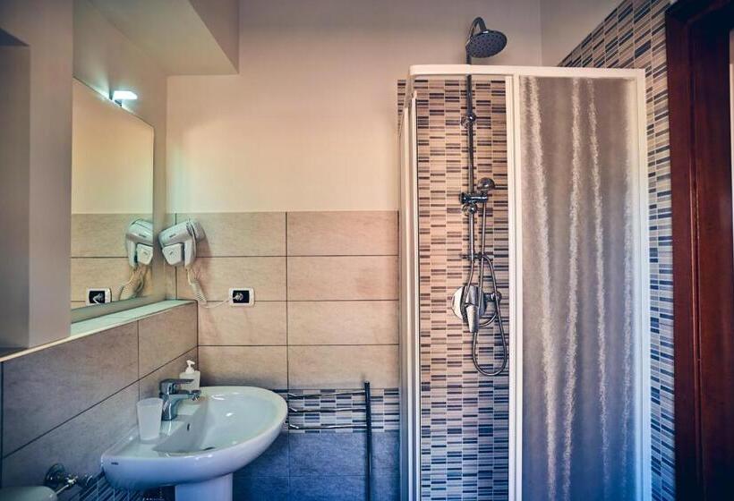 اتاق استاندارد سه نفره, Travelershome 7metri Guesthouse