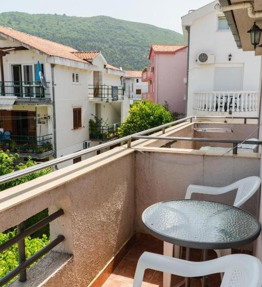 اتاق لوکس, Guest House Buskovic